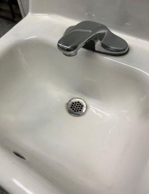 Before & After Commercial Cleaning in Bellevue, NE (2)