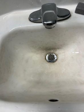 Before & After Commercial Cleaning in Bellevue, NE (1)